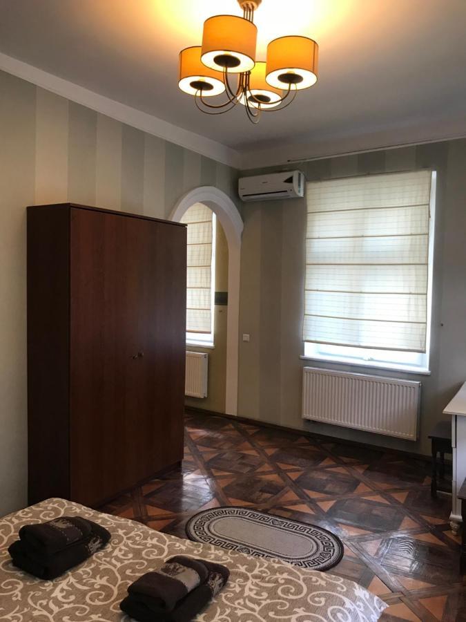 Квартира В Серці Львова Leópolis Exterior foto